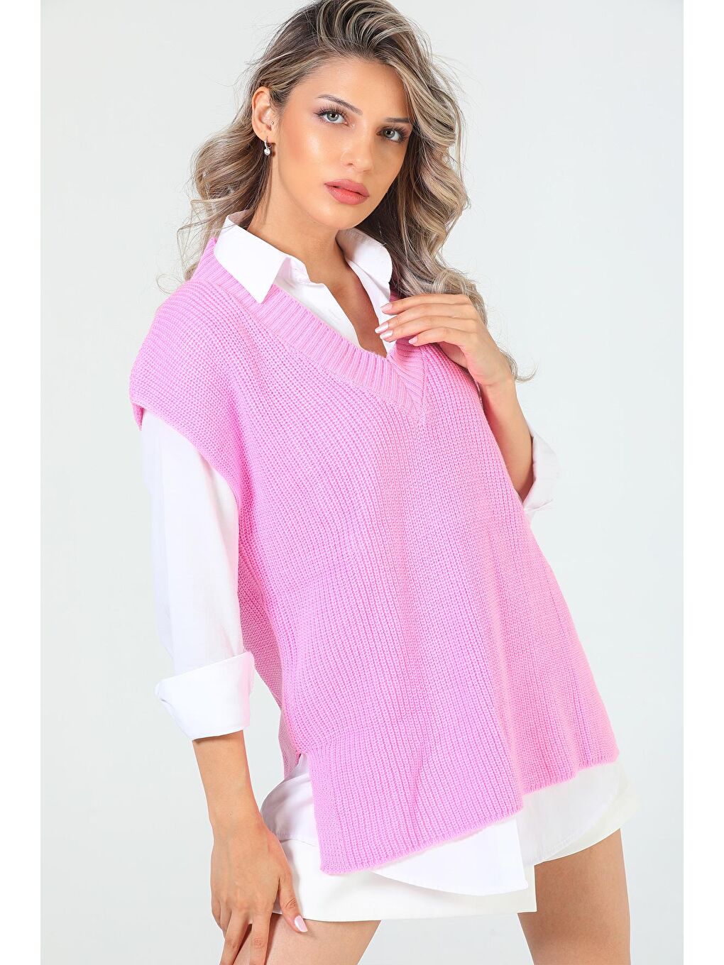 Pembe Kadın V Yaka Yan Yırtmaçlı Triko Süvete-3