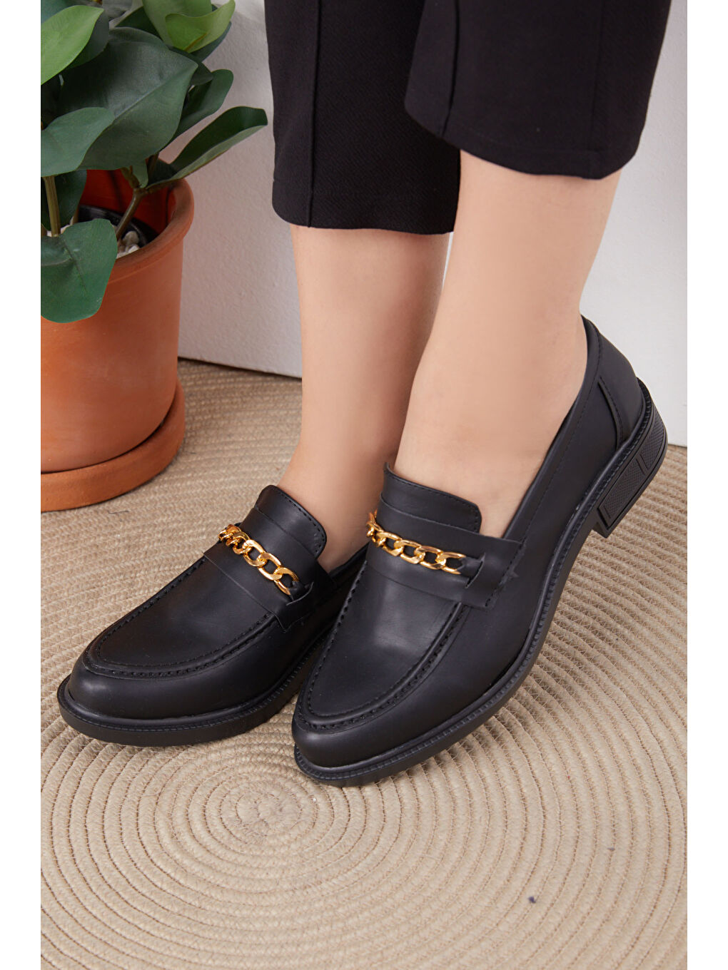 Kadın Siyah Rugan Ayakkabı - 26483