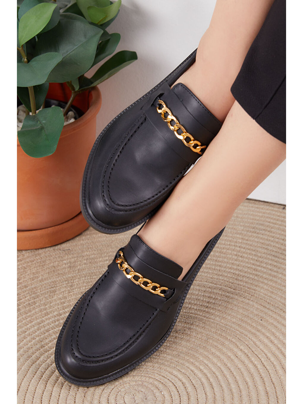 Kadın Siyah Rugan Ayakkabı - 26483-1