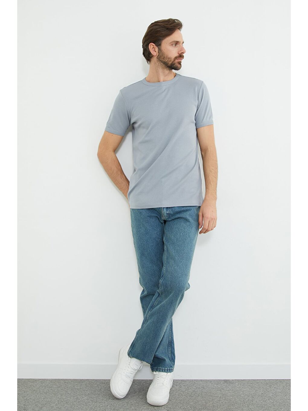 Gri Basic Bisiklet Yaka Ribanalı Tişört-4