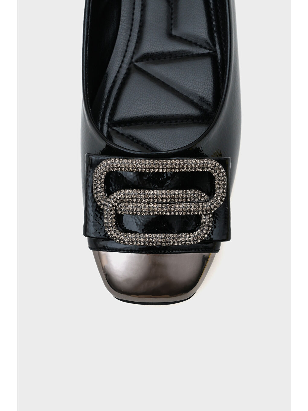 Bej Adina Küt Burunlu Aynalı Taşlı Tokalı Kadın Babet-2