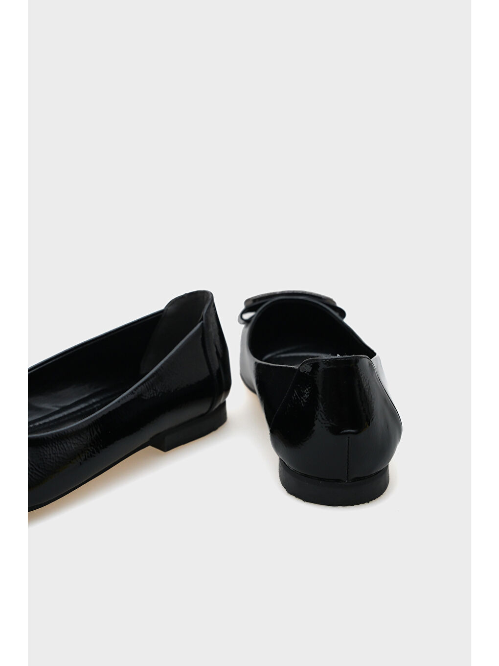 Bej Adina Küt Burunlu Aynalı Taşlı Tokalı Kadın Babet-5