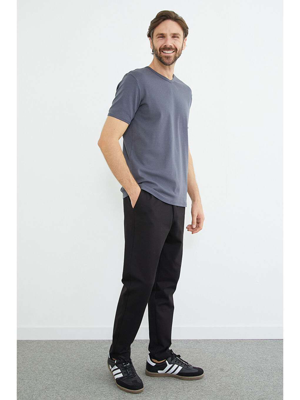 Antrasit Basic Ribanalı V Yaka Tişört-3