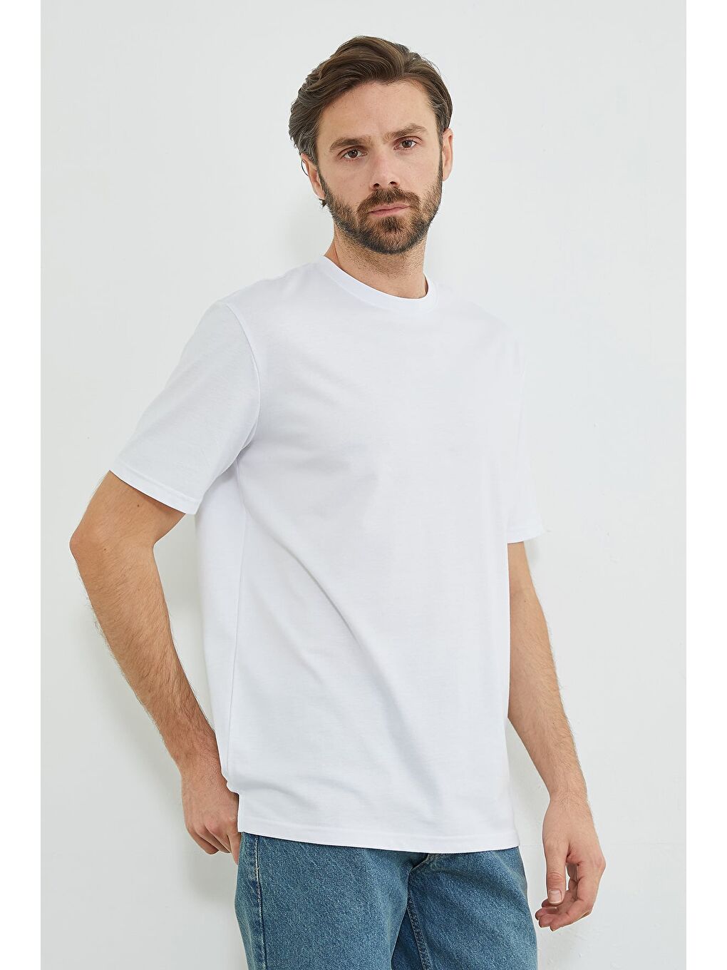 Beyaz Oxford Kumaş Bisiklet Yaka Tişört-2