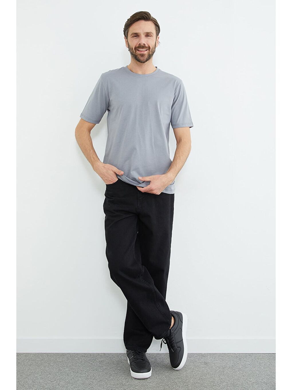 Gri Basic Bisiklet Yaka Tişört-3