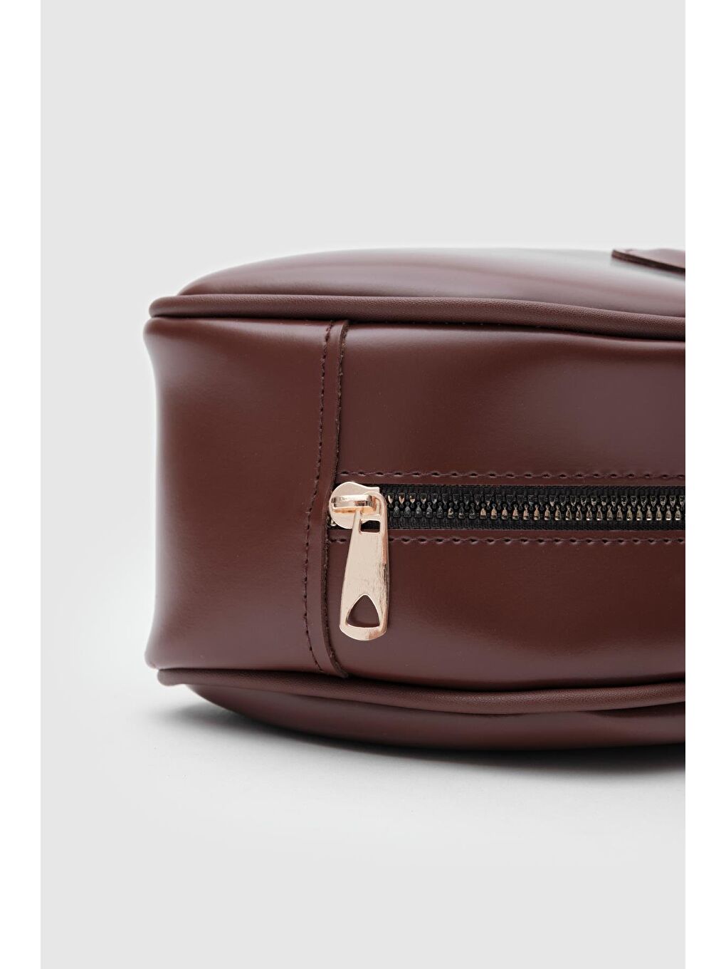 Kahverengi Miu Baget Çanta Fındık Kabuğu-3