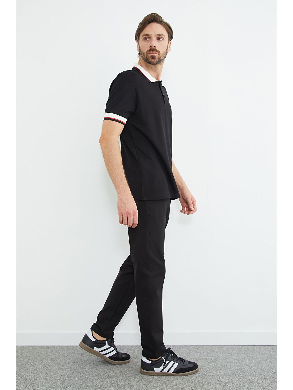 Siyah Ribanalı Polo Yaka Yarım Düğmeli Modal Tişört-2