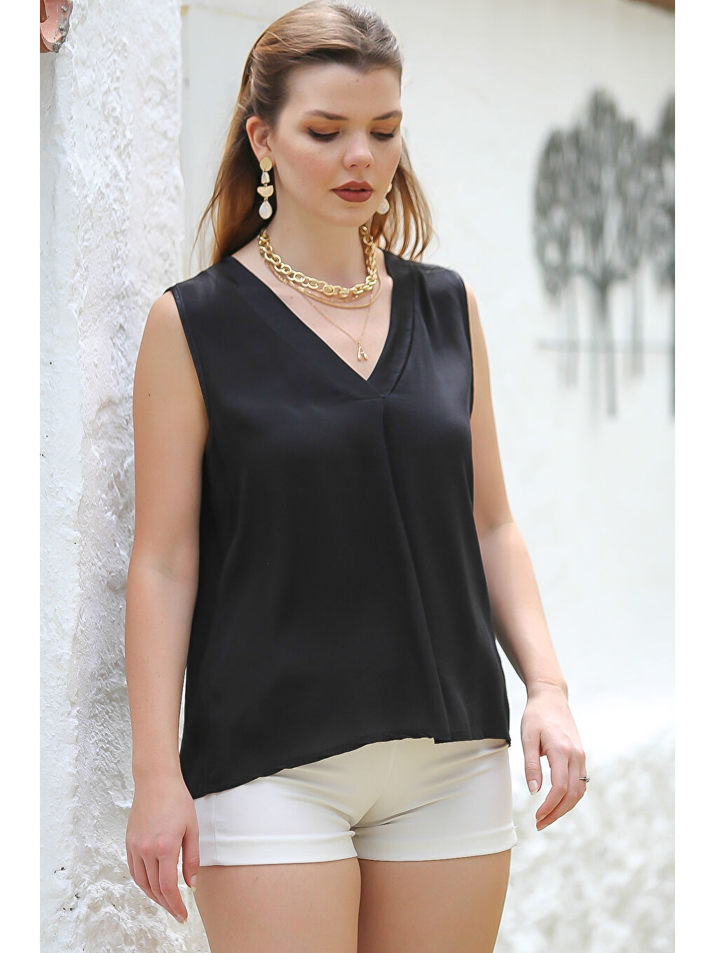 İtalyan Siyah V Yaka Kolsuz Pileli Dokuma Casual İpek Bluz-1