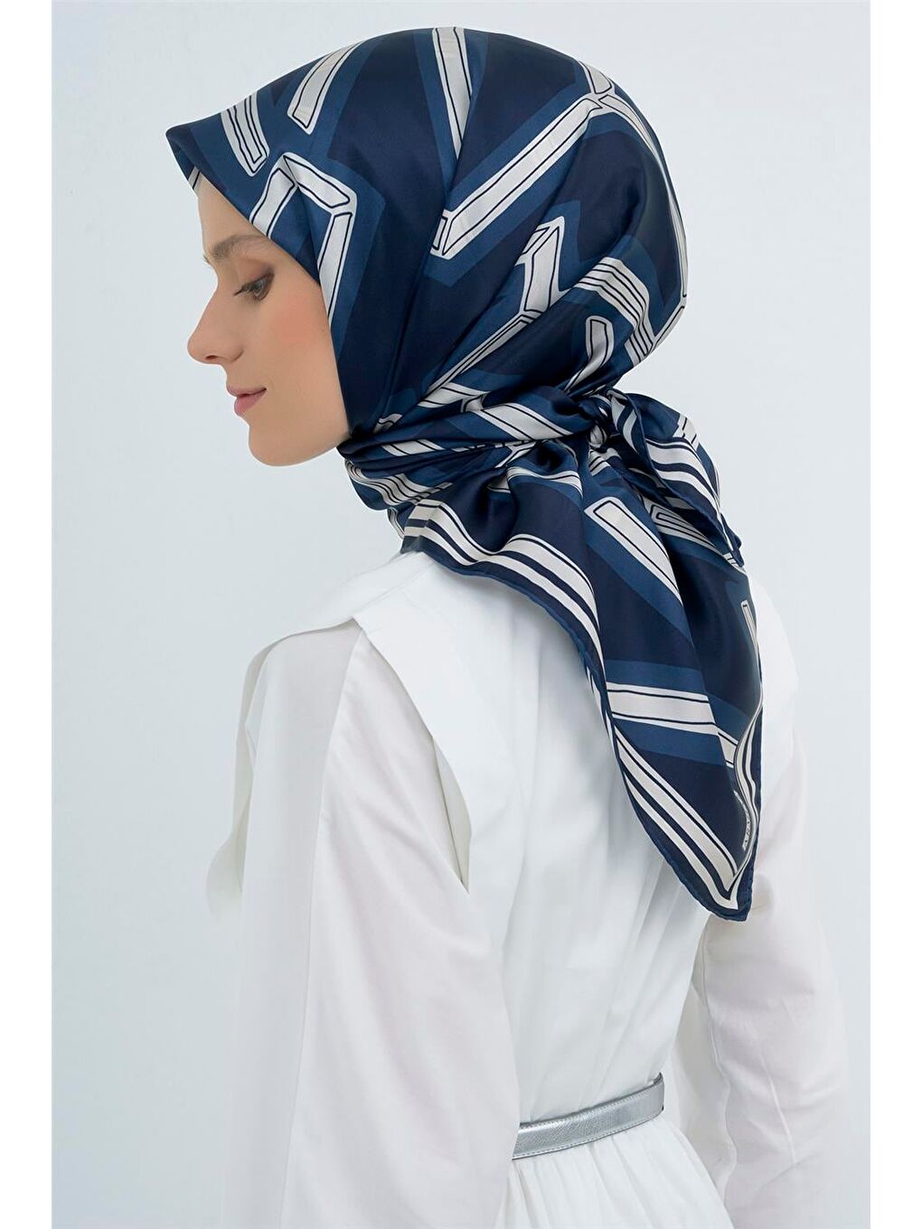 Lacivert Saf İpek Sura Eşarp 9547D 84-3