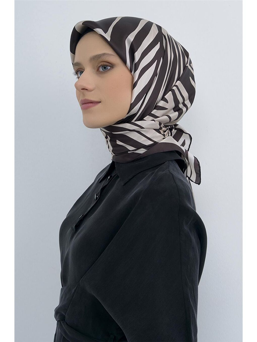 Kahverengi Saf İpek Twill Eşarp 9550D 33-2