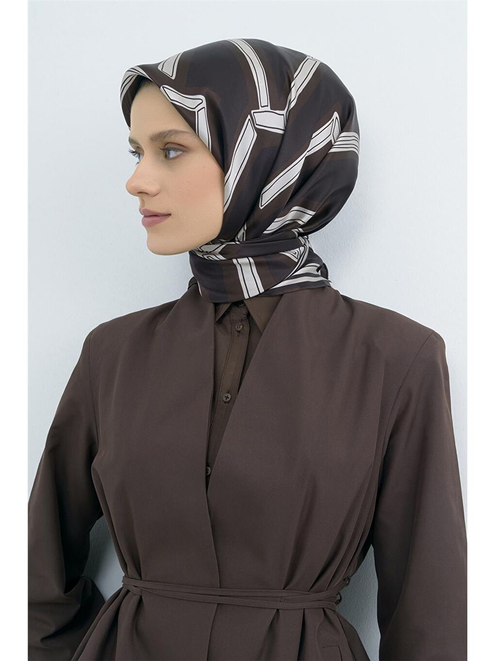 Kahverengi Saf İpek Sura Eşarp 9547D 81-1