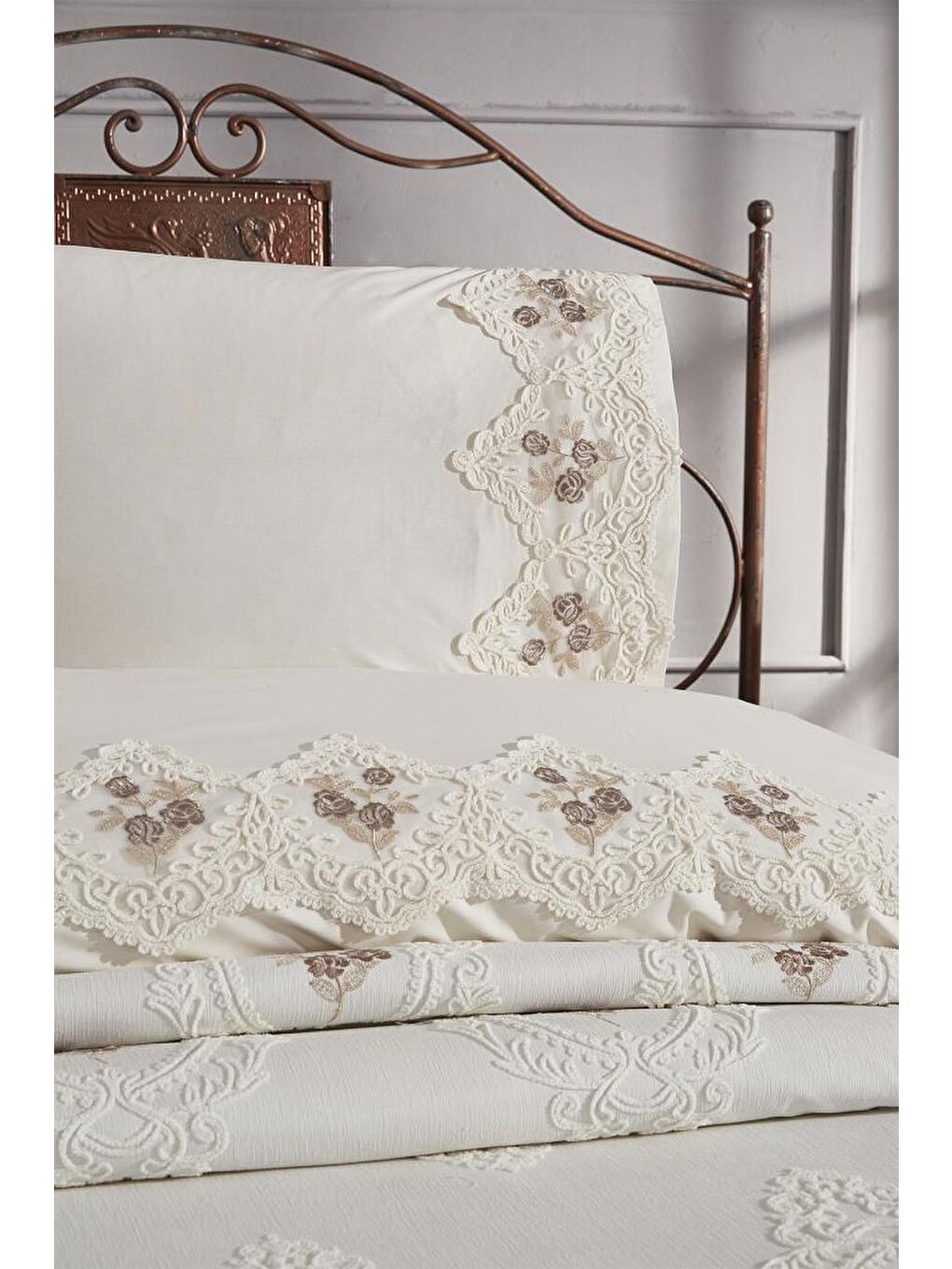 Gardenlove Nakışlı Şönil 7 Parça Gelin Seti Bej-3