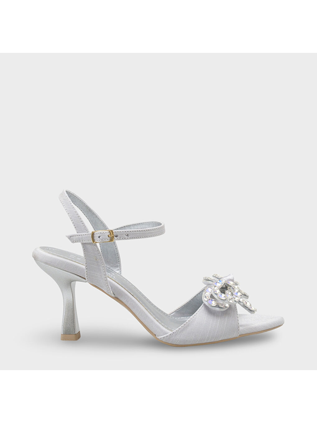 Gri Cissie Sivri Burunlu Taşlı Bilekten Bantlı Saten Orta Topuklu Kadın Ayakkabı
