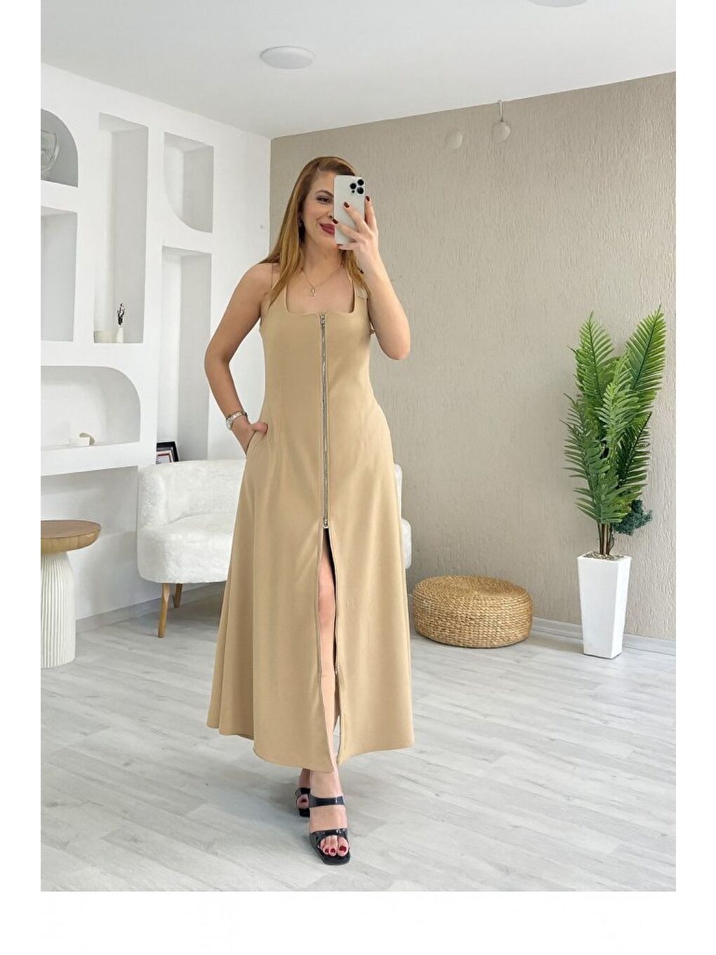 Bej Kadın Askılı Kare Yaka önden Fermuarlı Geniş Kesim Janjan Krep Elbise-1