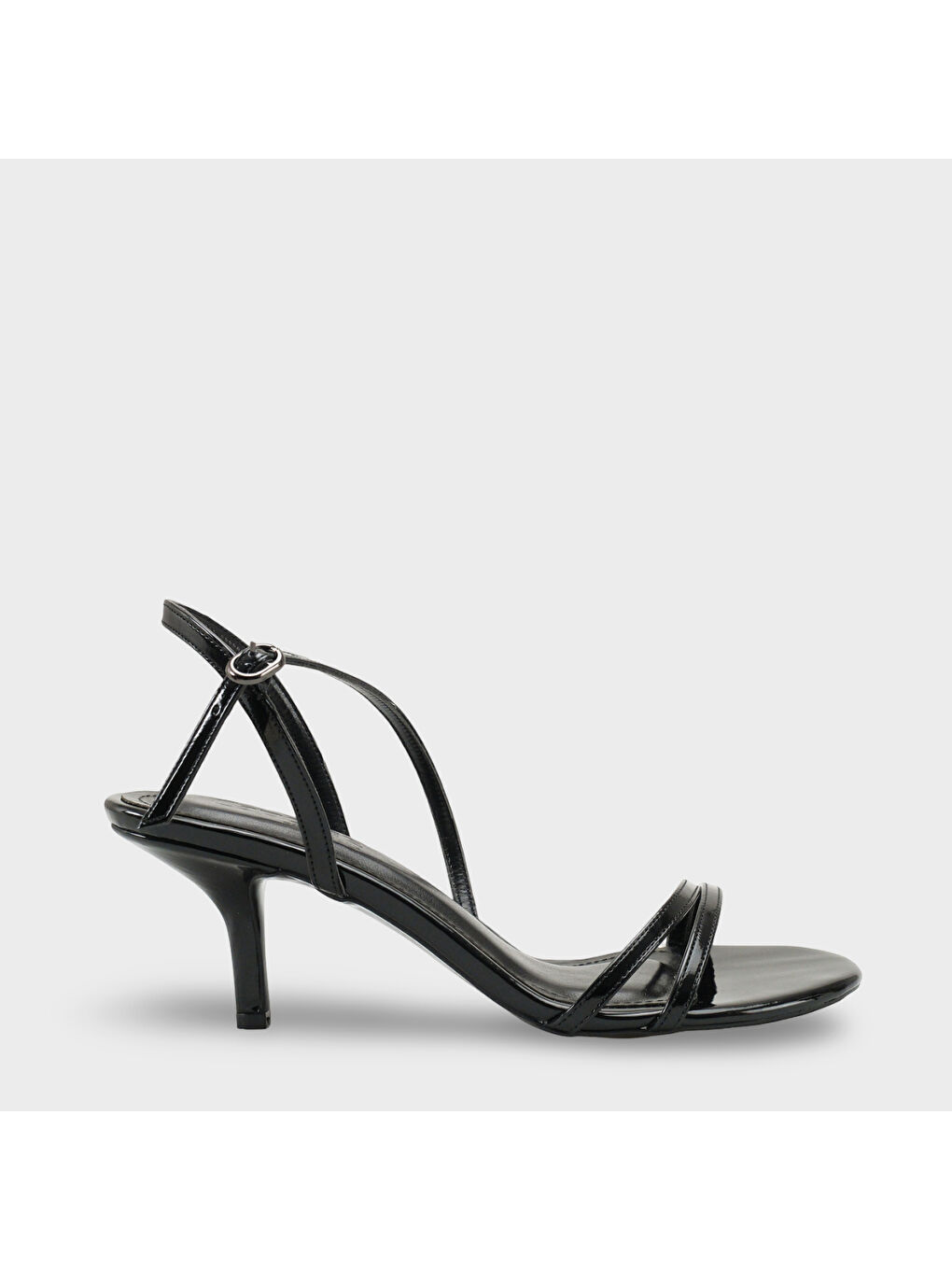 Siyah Vanna Yuvarlak Burunlu Bantlı Orta Topuklu Kadın Ayakkabı