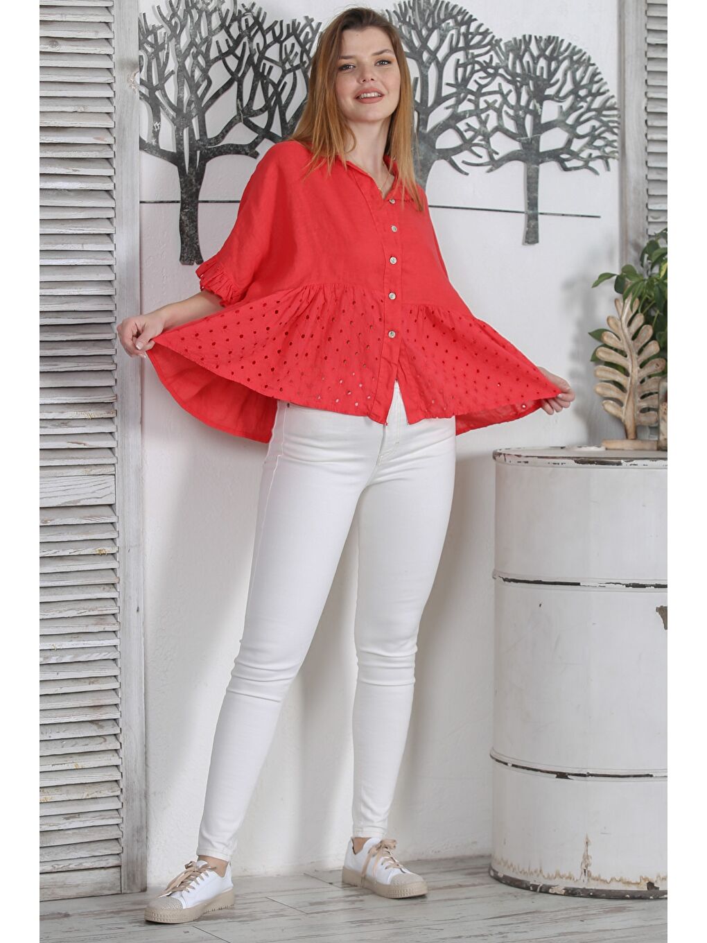 İtalyan Kırmızı Gömlek Yaka Fırfırlı Kol Sedef Düğmeli Dokuma Geniş Kesim Casual Keten Bluz-4