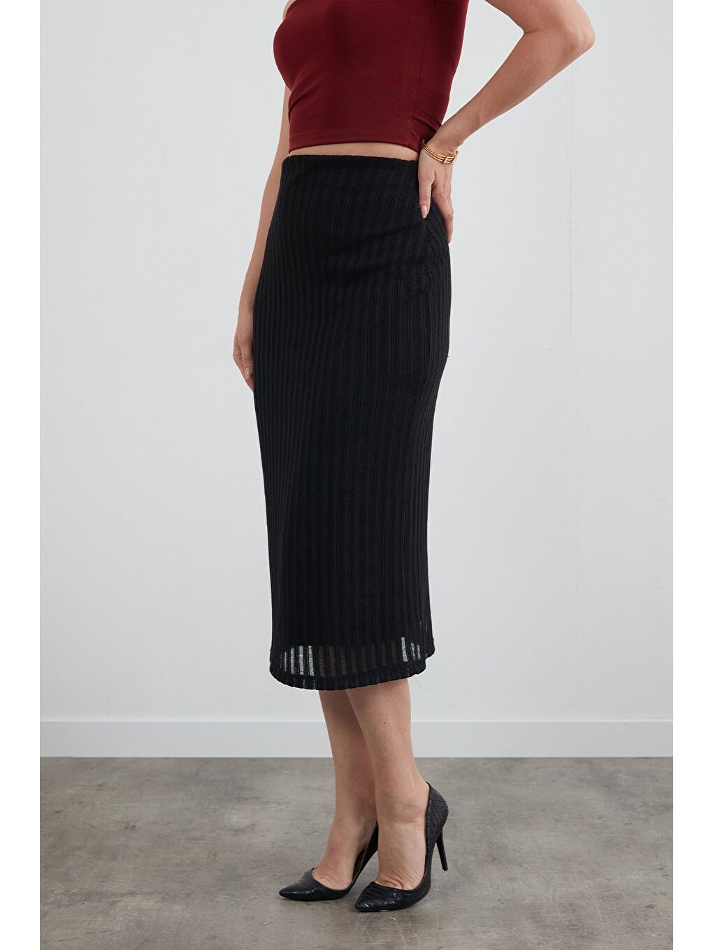 Siyah Beli Lastikli Triko Etek-1