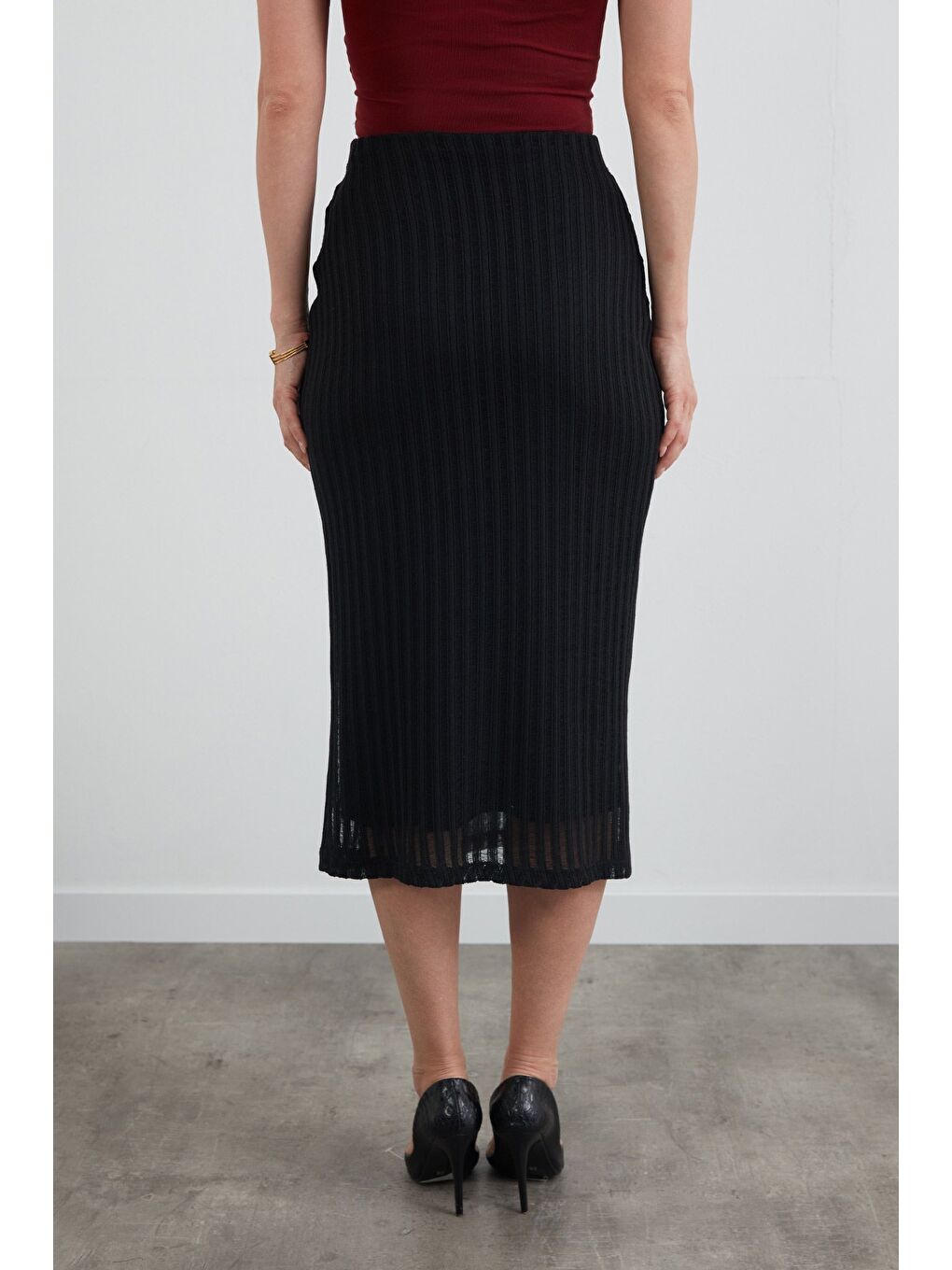 Siyah Beli Lastikli Triko Etek-3