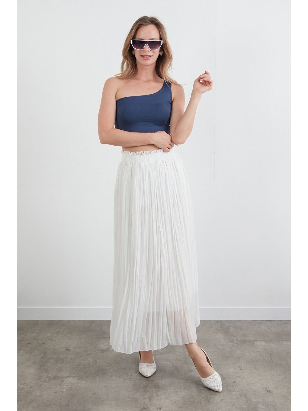 Beyaz Beli Lastikli Piliseli Şifon Etek