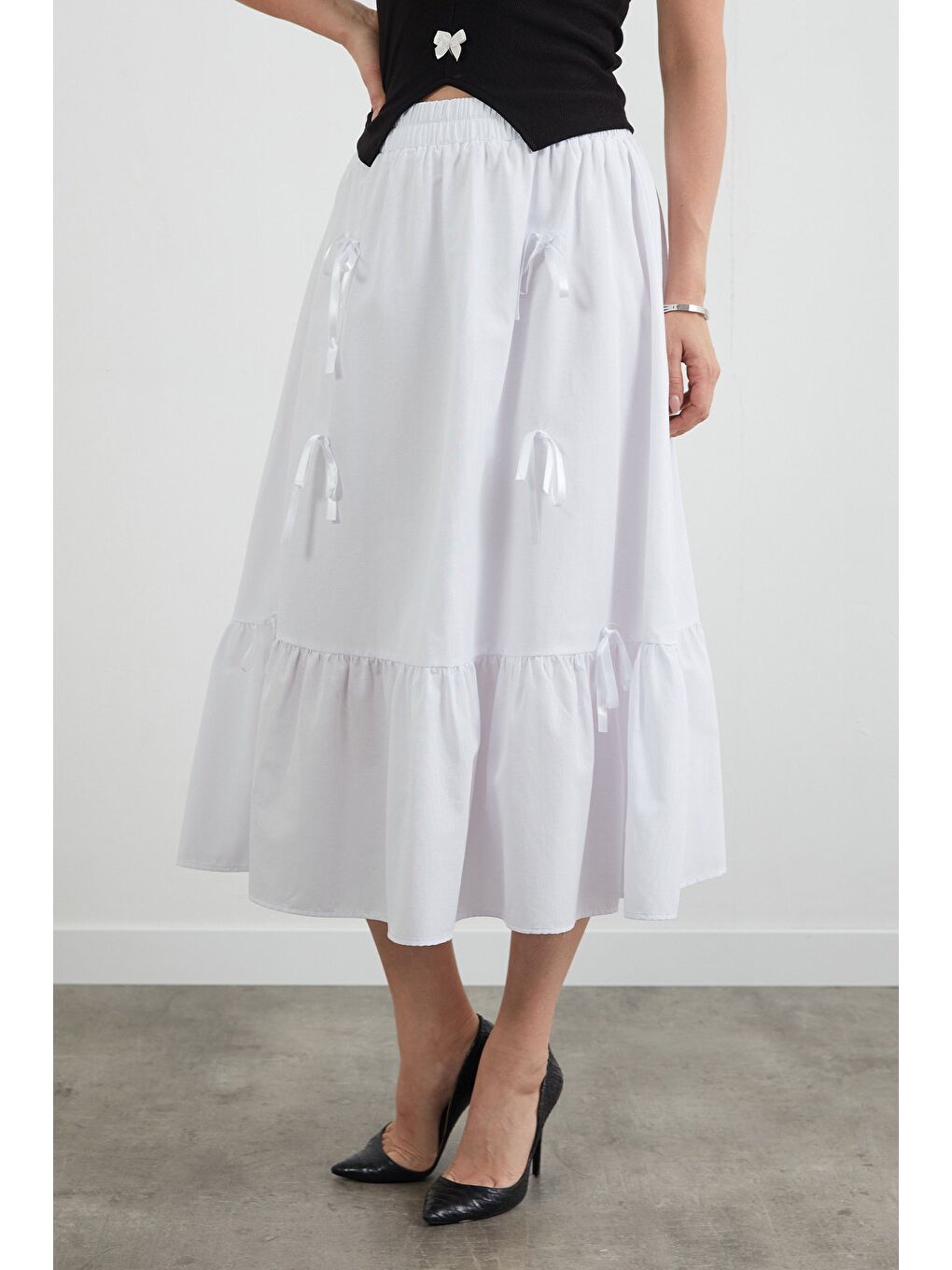 Beyaz Beli Lastikli Kurdeleli Etek-1