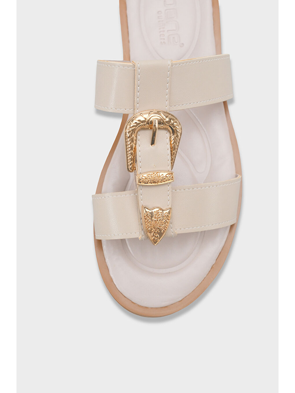 Bej Brynn Metal Tokalı Düz Topuklu Kadın Terlik-2