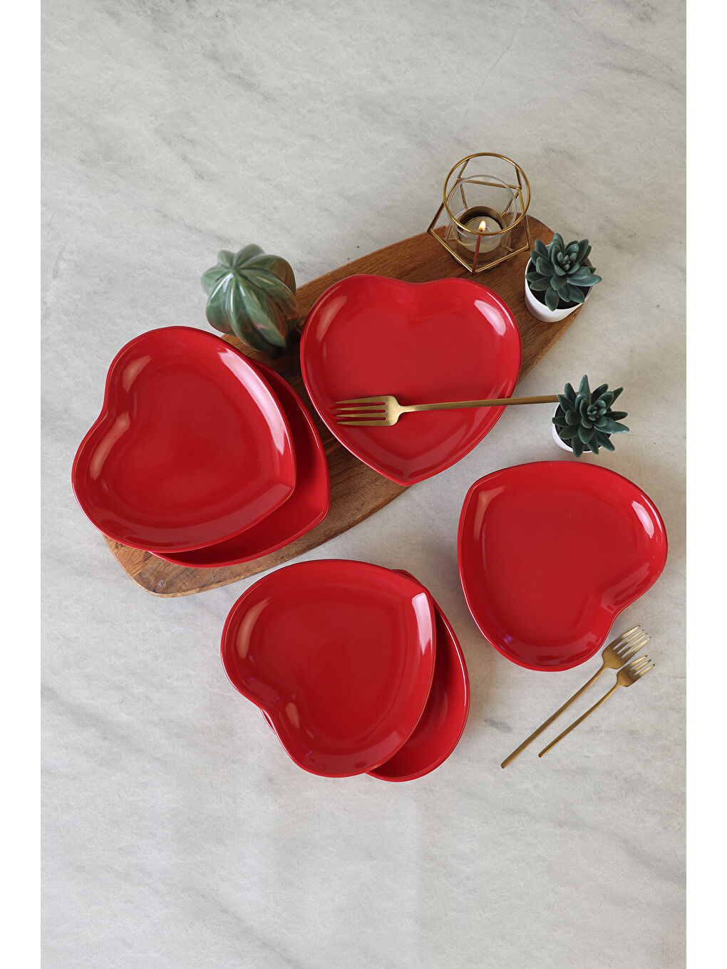 Kırmızı Kalp Pasta Tabağı 20 Cm 6 Adet