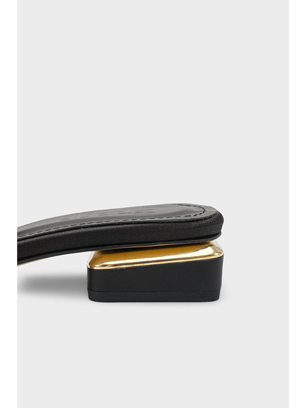 Siyah Yuvarlak Küt Burunlu Taşlı Tokalı Saten Kısa Topuklu Kadın Terlik-3