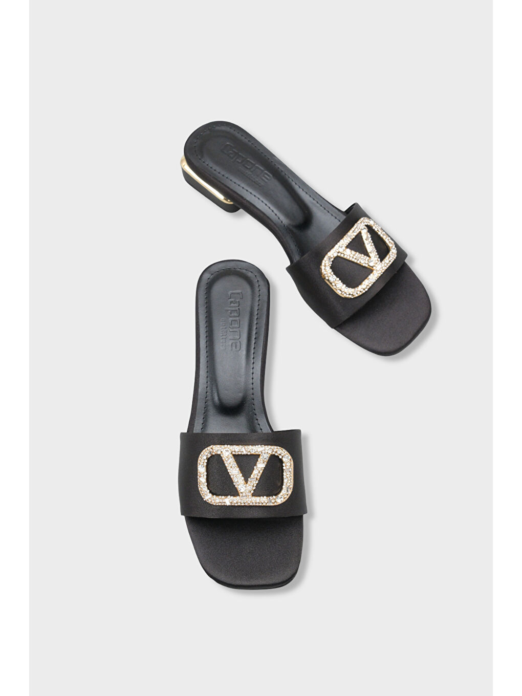 Siyah Yuvarlak Küt Burunlu Taşlı Tokalı Saten Kısa Topuklu Kadın Terlik-5