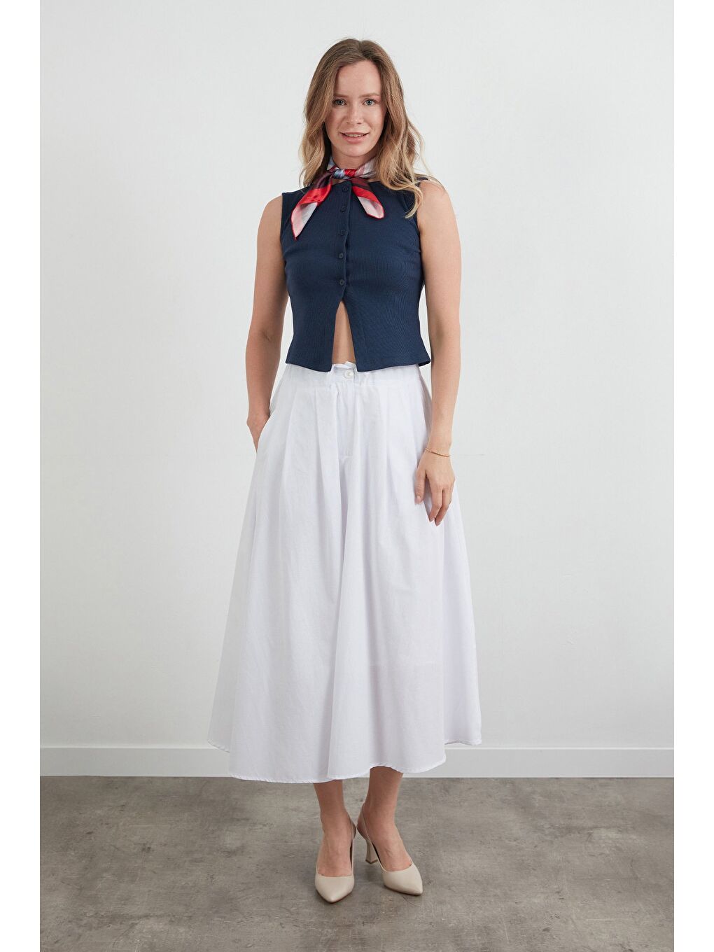 Beyaz Beli Lastikli Düğmeli Fermuarlı Terikoton Etek