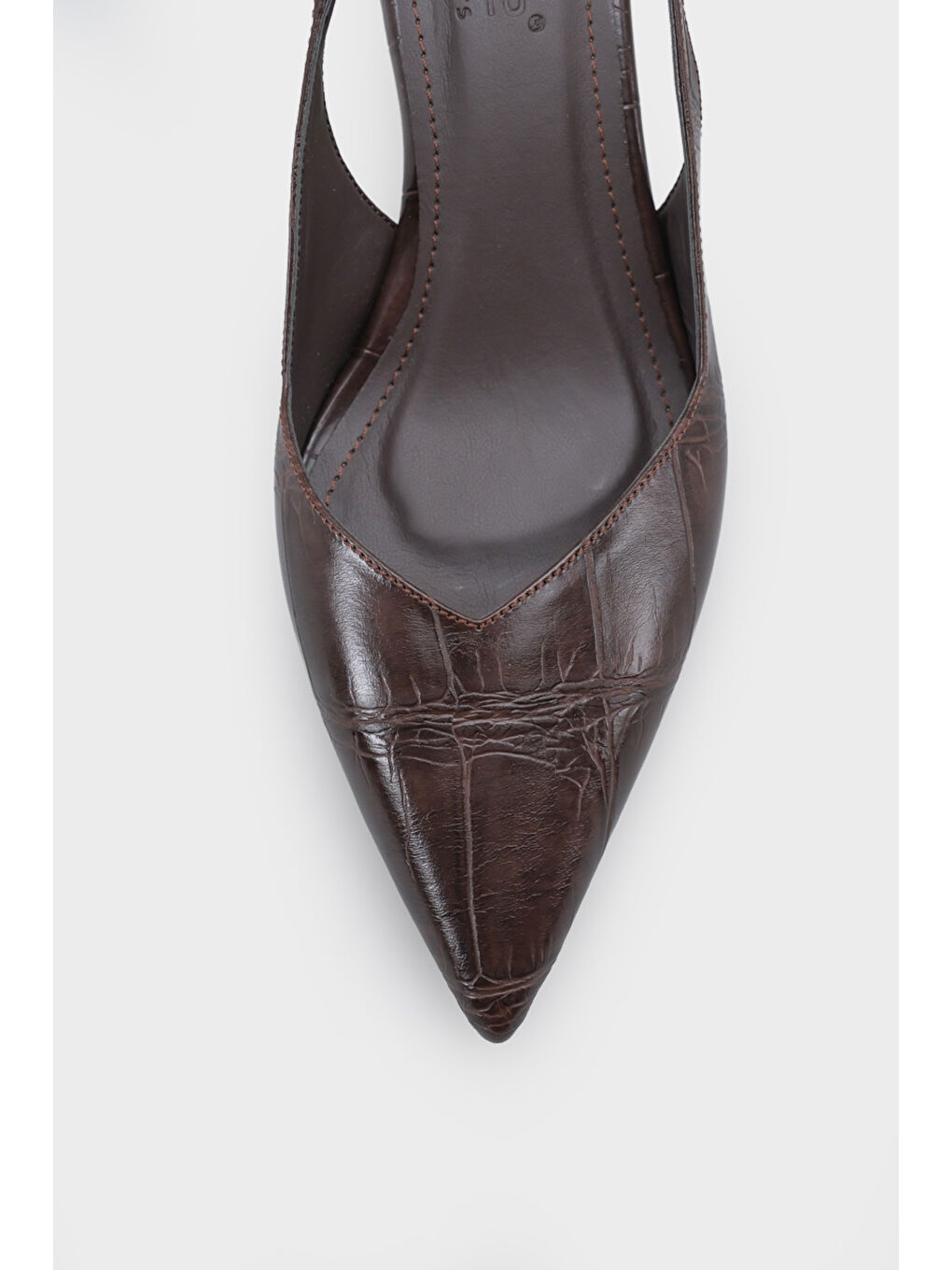 Kahverengi Yoki Sivri Burunlu Arkası Bantlı Orta Topuklu Kadın Ayakkabı-3