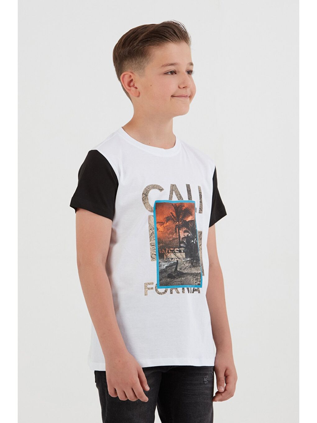 Beyaz %100 Pamuk Palmiye Baskılı Erkek Çocuk Tişört-3
