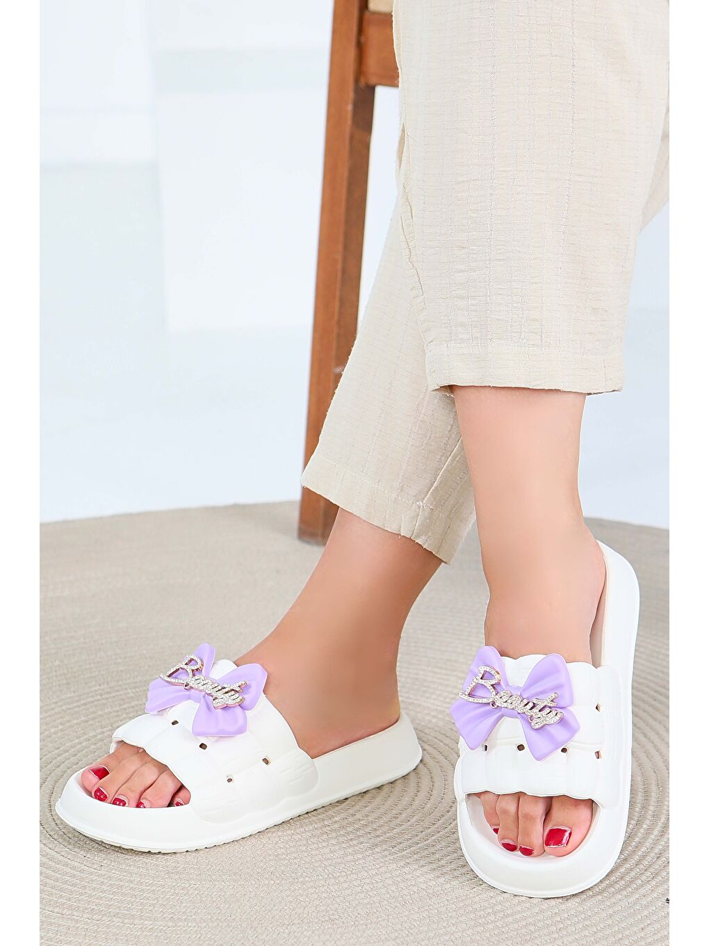 Ekru Kadın Krem Tokalı Terlik - 27564