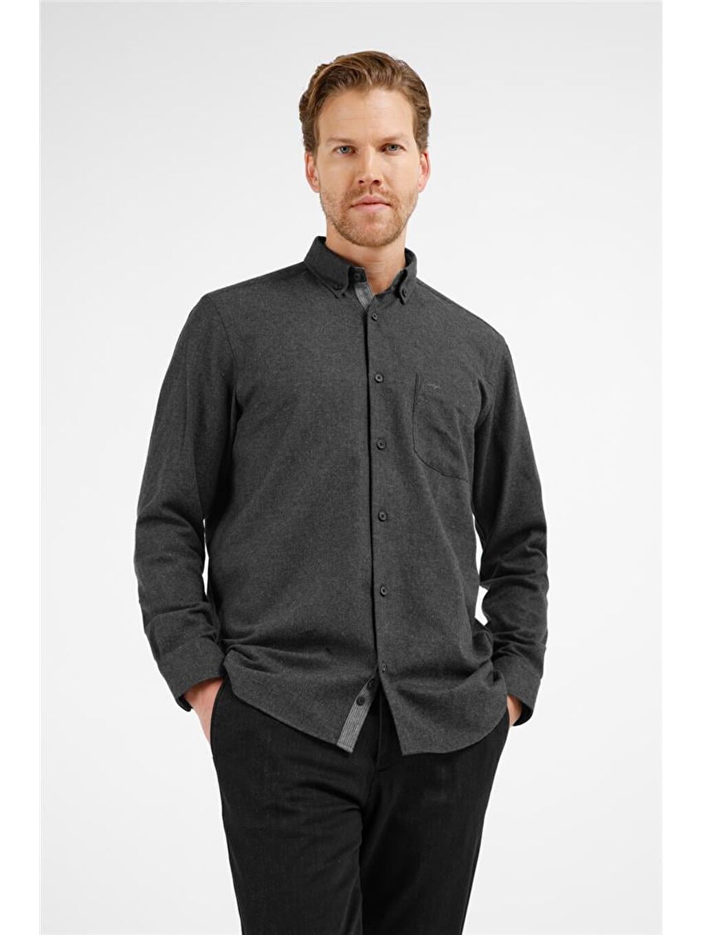 Siyah Düğmeli Yaka Uzun Kol Cepli Comfort Fit Pamuklu Gömlek 1004255234-2