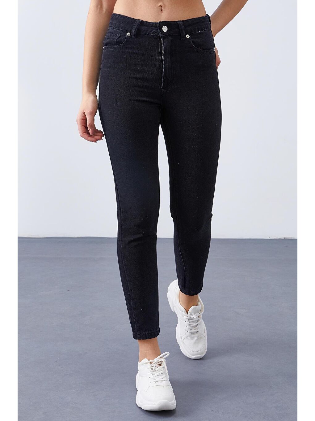 Siyah Yüksek Bel Dar Kalıp Kadın Pantolon - 94612-1