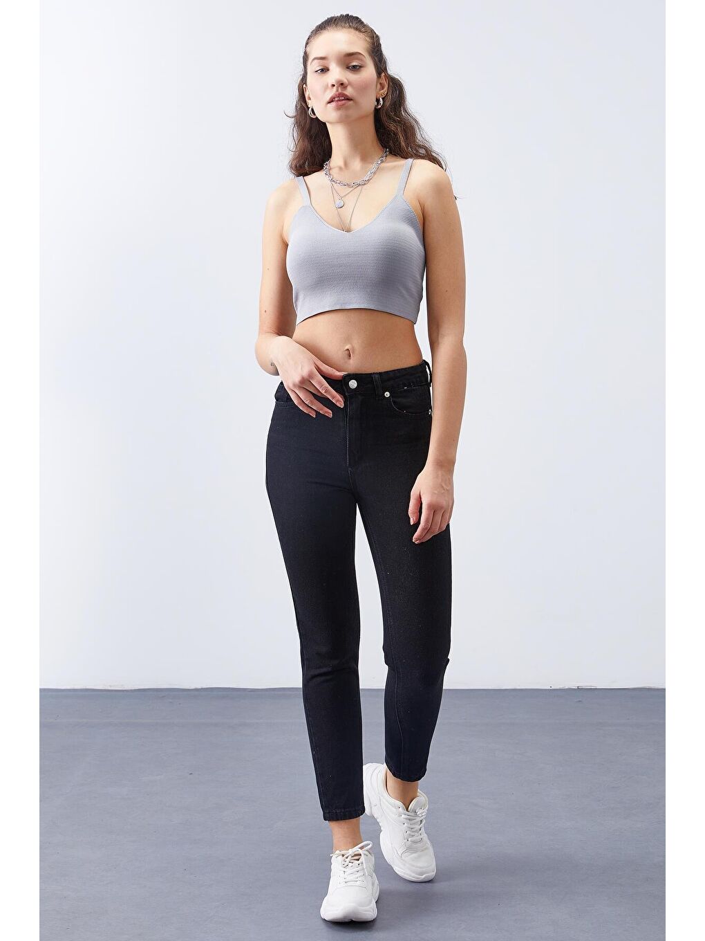 Siyah Yüksek Bel Dar Kalıp Kadın Pantolon - 94612-4