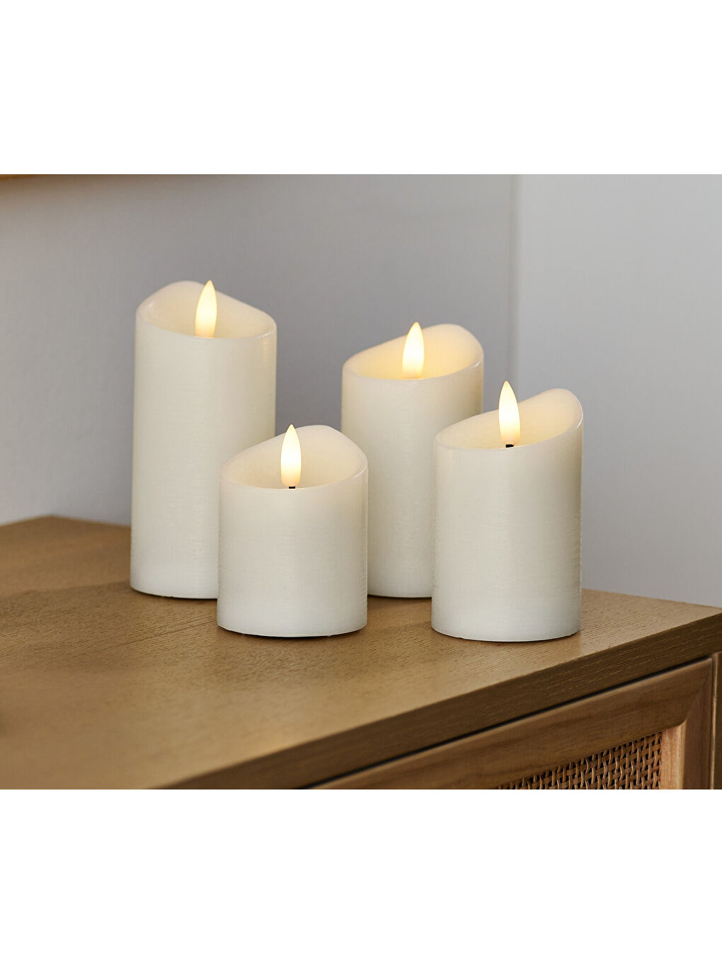 Ekru LED’li Gerçek Mum, 4lü, Krem Rengi