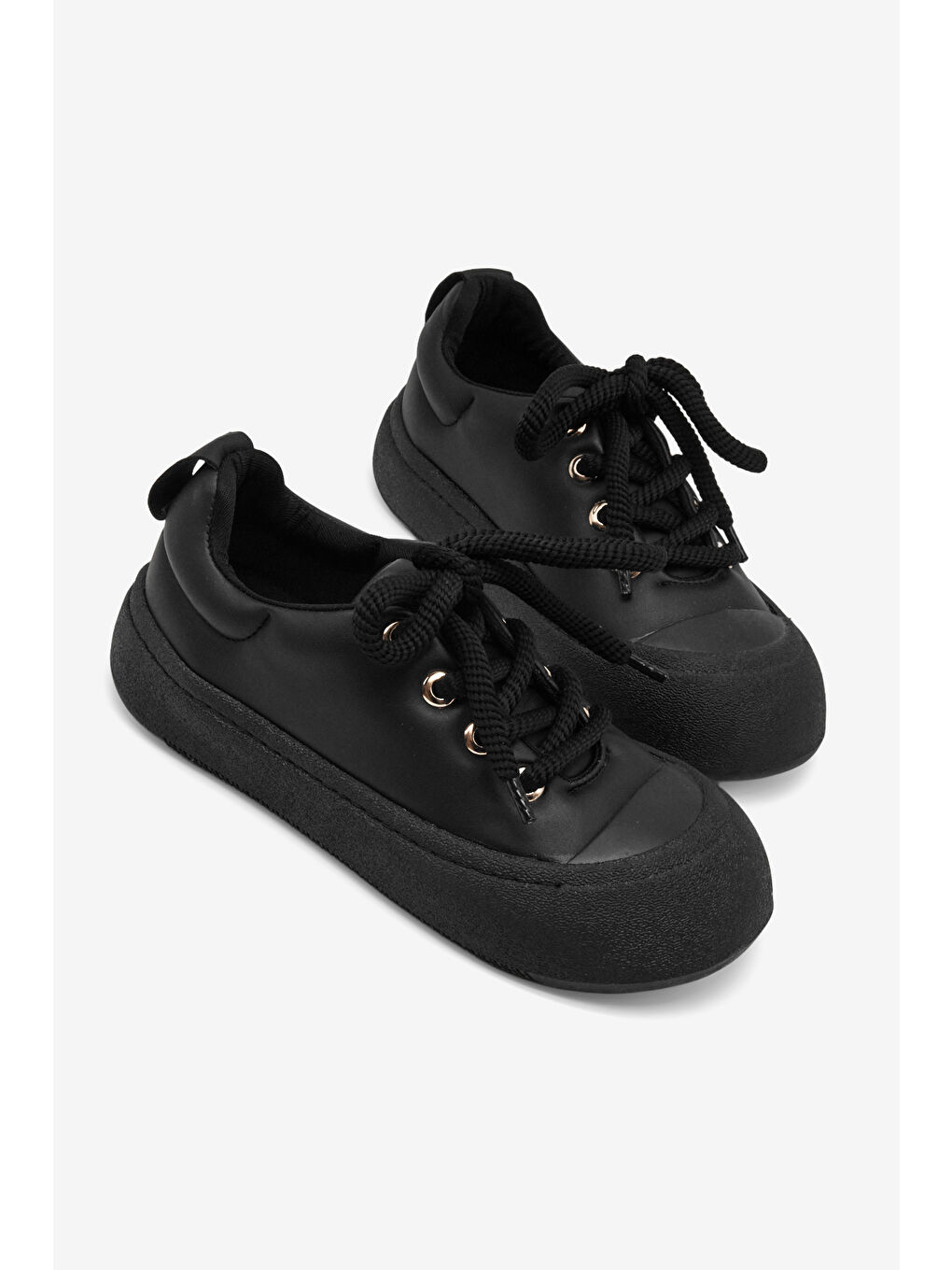 Kadın Siyah Rahat Kalıp Kauçuk Taban Bağcıklı Sneaker-3