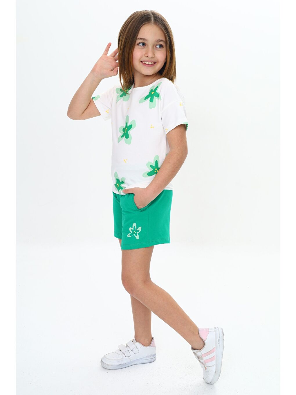 Yeşil Kız Çocuk Garni Çiçek Baskılı Şortlu Takım-1