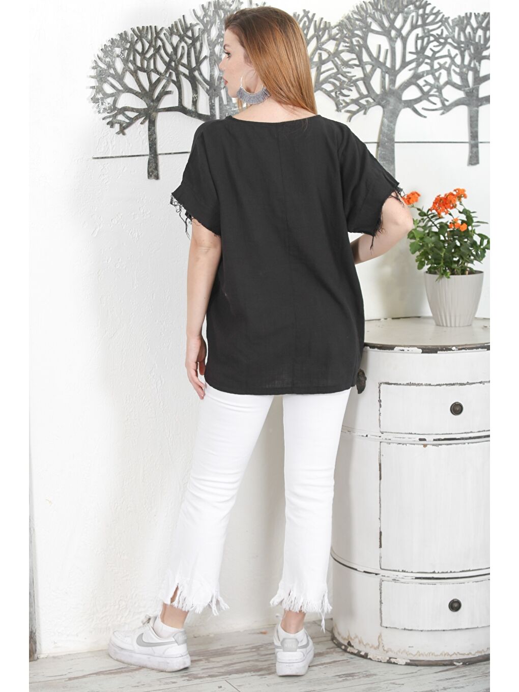 İtalyan Siyah Havuz Yaka Düşük Kol Yıkamalı Örme Casual Bluz-5