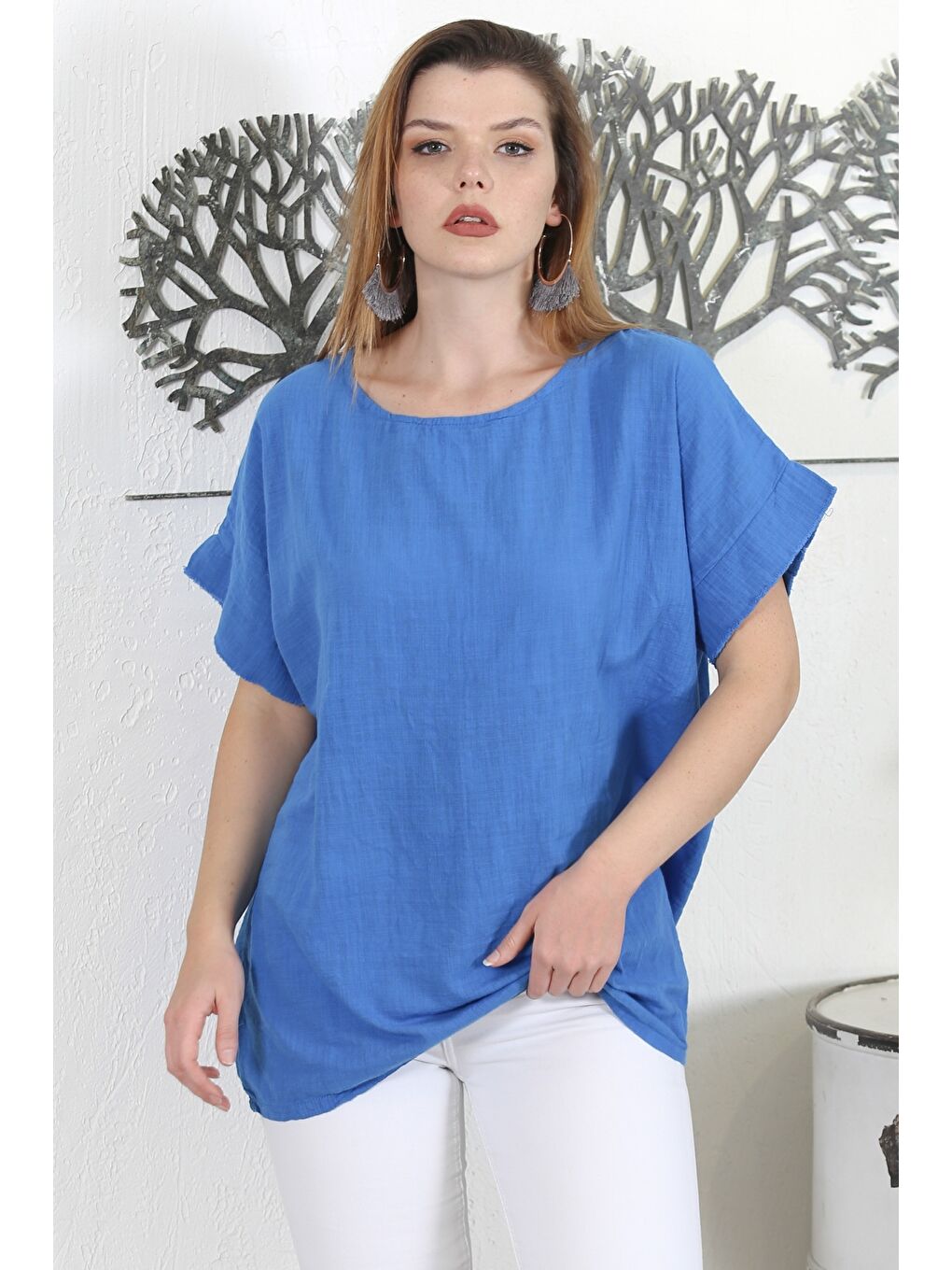 İtalyan Mavi Havuz Yaka Düşük Kol Yıkamalı Dokuma Casual Bluz