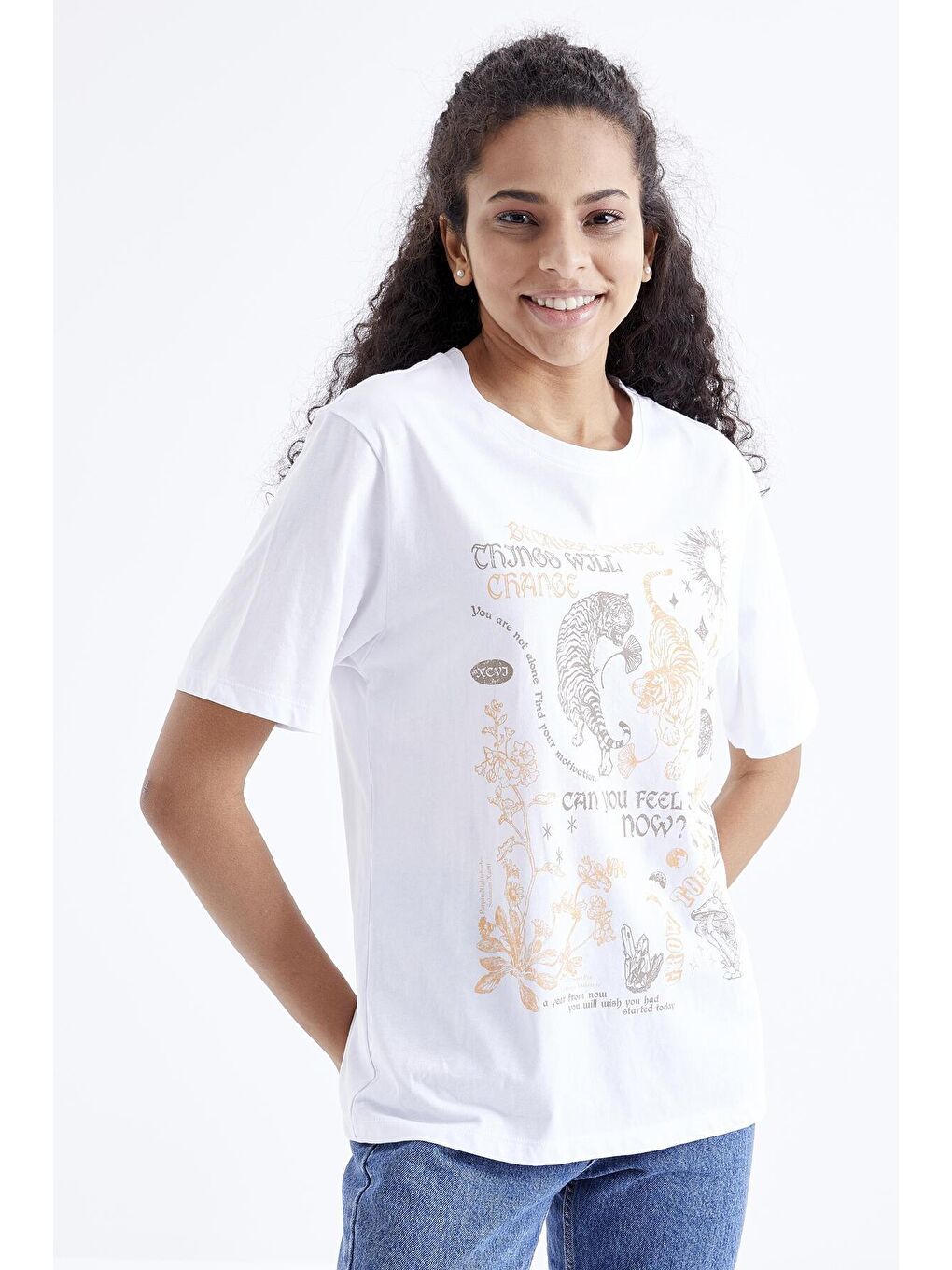 Beyaz Baskılı O Yaka Oversize Kadın Tişört  - 97210