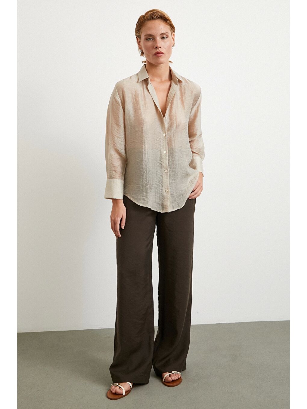 Modal Basic V Yaka Gömlek Bej-1