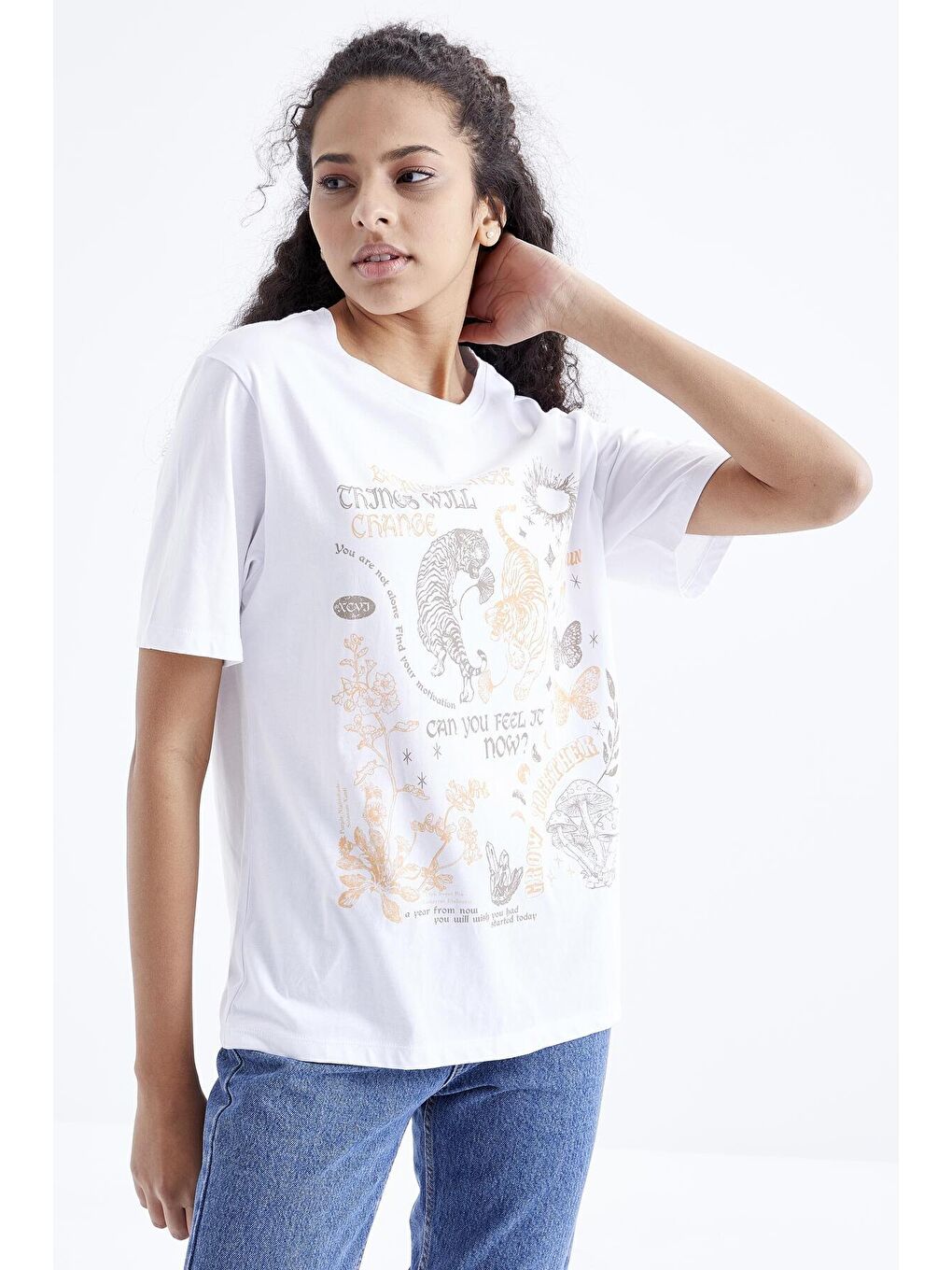 Beyaz Baskılı O Yaka Oversize Kadın Tişört  - 97210-2