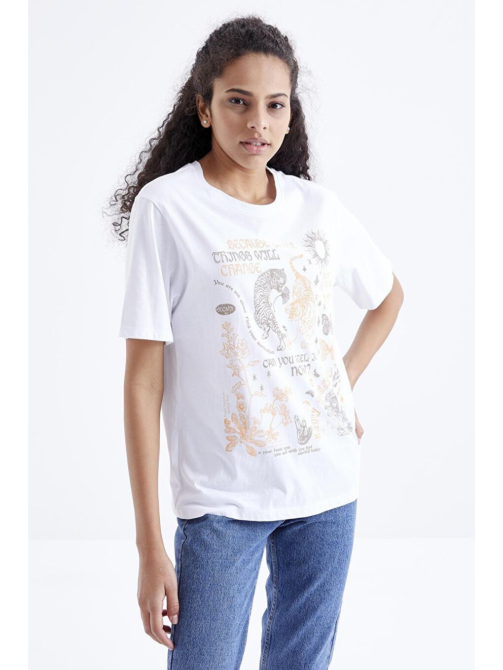 Beyaz Baskılı O Yaka Oversize Kadın Tişört  - 97210-4