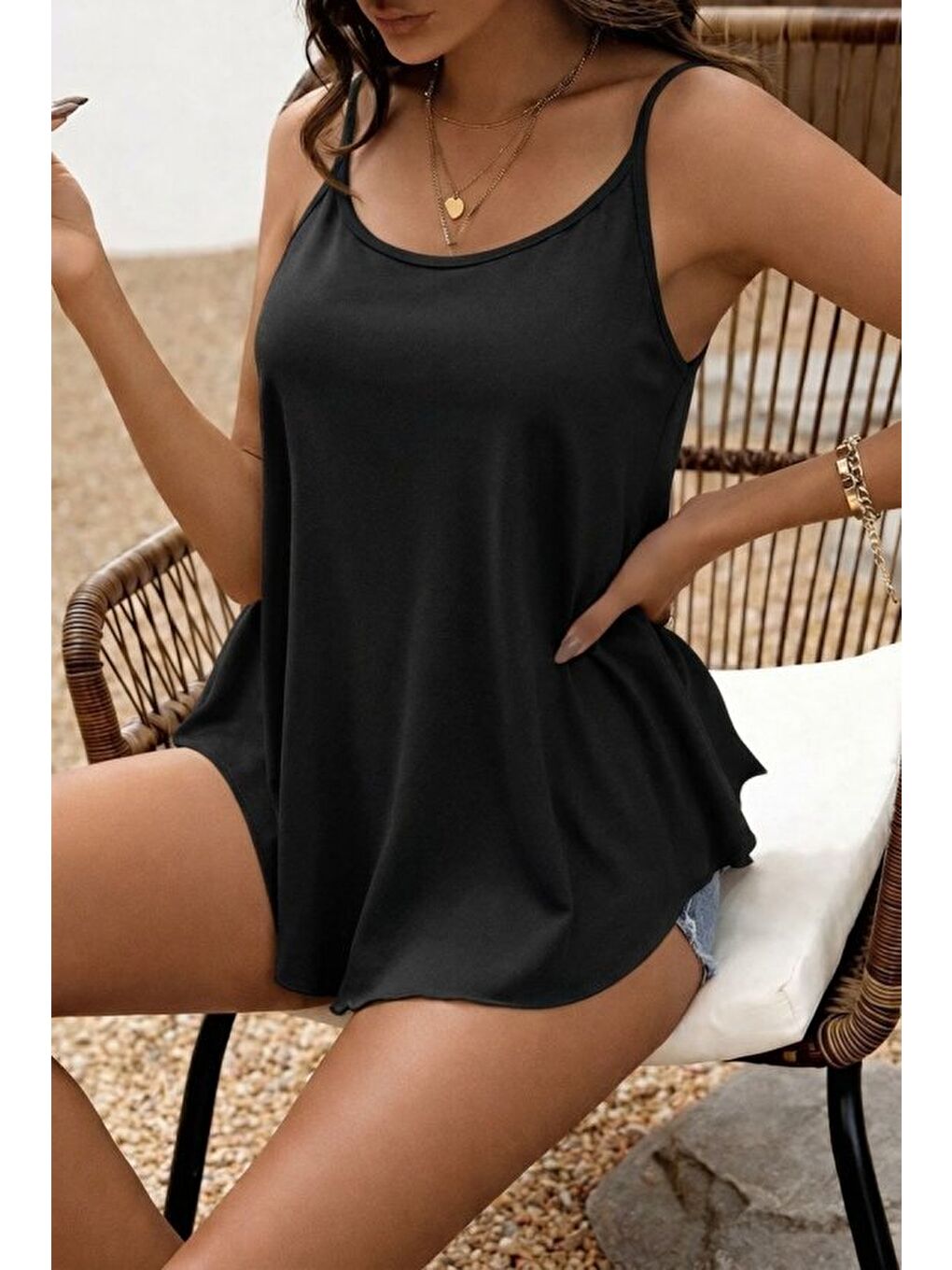 Siyah Kadın Ip Askılı Yuvarlak Yakalı Uzun Viskon Bluz