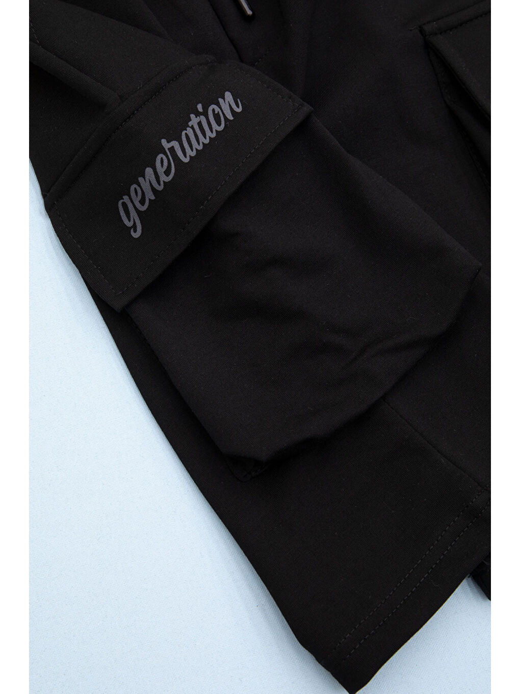 Siyah Cebi Yazı Baskılı Beli Lastikli Erkek Çocuk Şort 21160-3