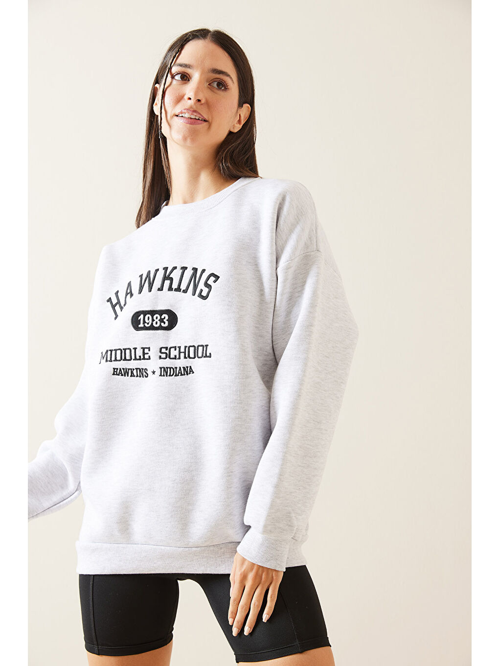 Gri Bisiklet Yaka Nakışlı Sweatshirt 5KXK8-48980-03-3