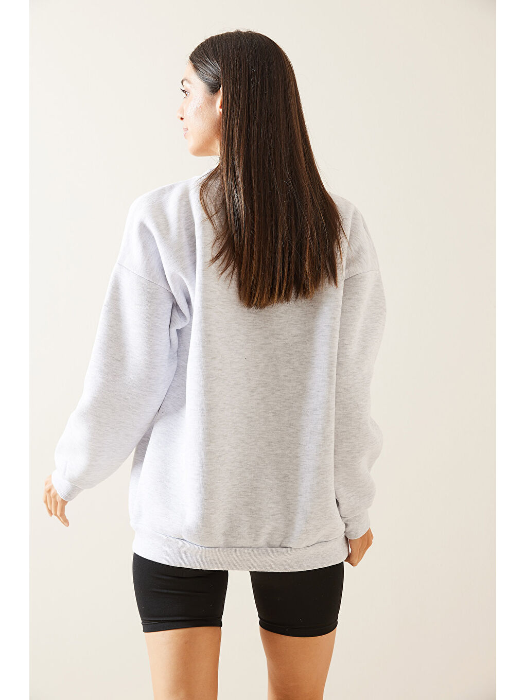 Gri Bisiklet Yaka Nakışlı Sweatshirt 5KXK8-48980-03-4