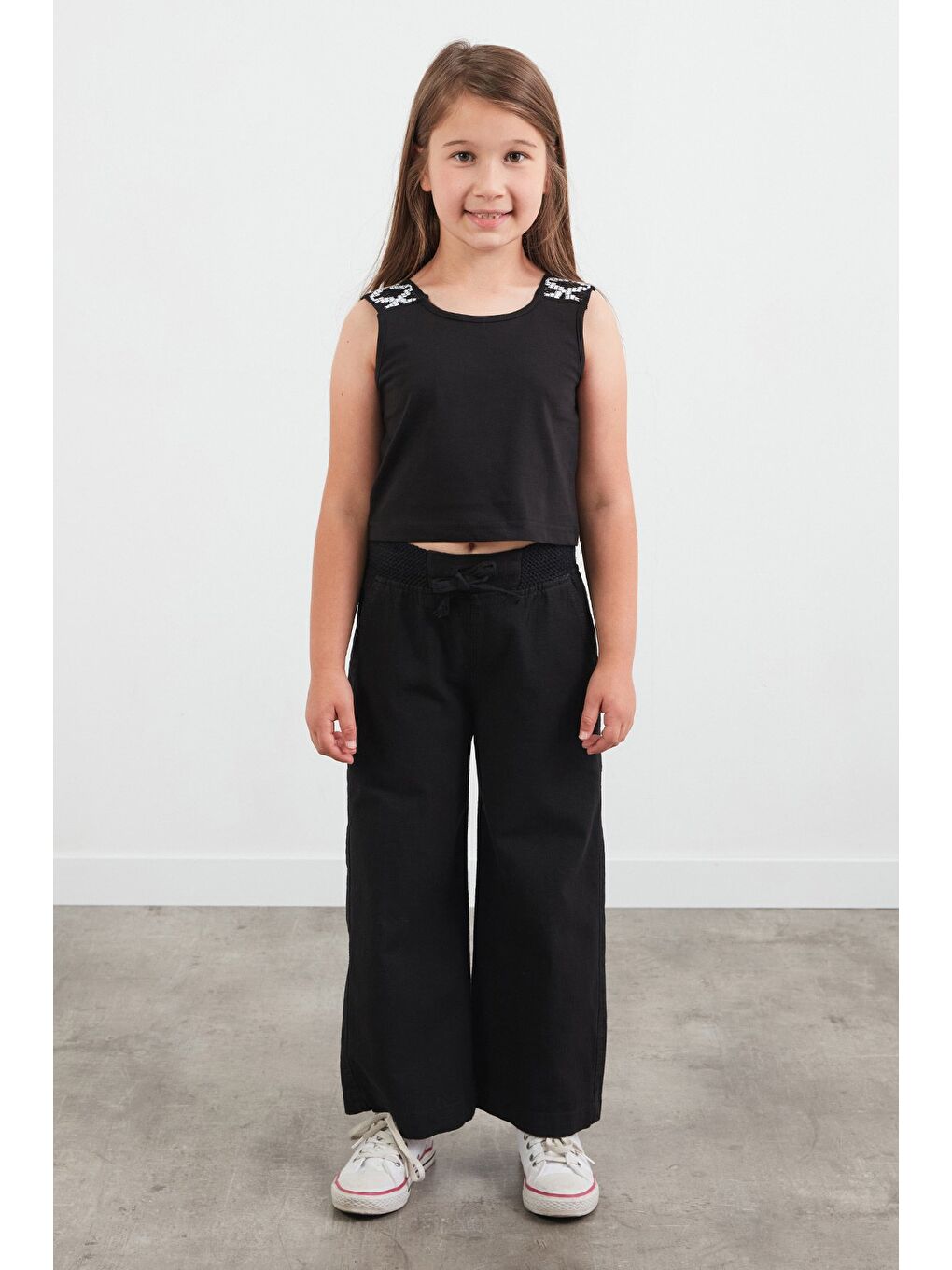 Siyah %100 Pamuk Basic Kalın Askılı Kız Çocuk Crop Bluz-1