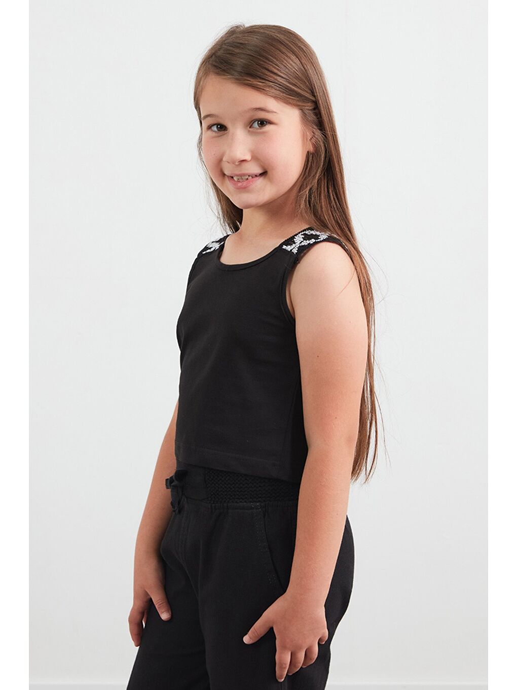 Siyah %100 Pamuk Basic Kalın Askılı Kız Çocuk Crop Bluz-2
